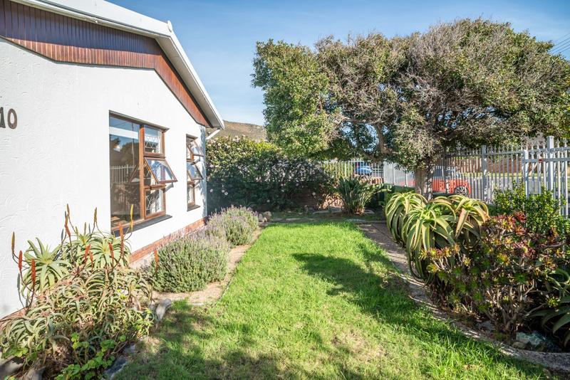 3 Bedroom Property for Sale in Fish Hoek Western Cape